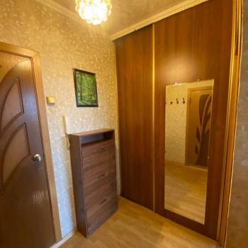 Продается 1-комнатная квартира, 42 м²