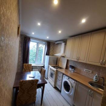 Сдается 2-х комнатная квартира, 40 м²
