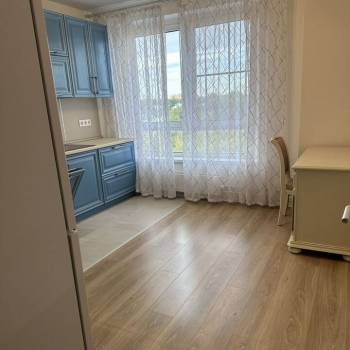 Сдается 1-комнатная квартира, 41,7 м²