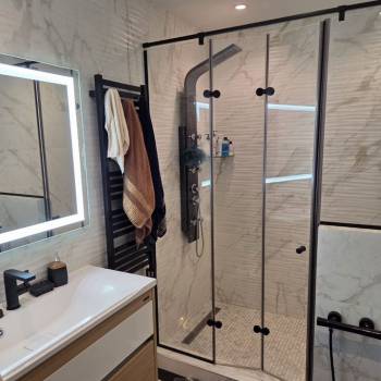 Продается 1-комнатная квартира, 54 м²
