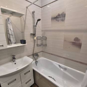 Сдается 1-комнатная квартира, 42 м²