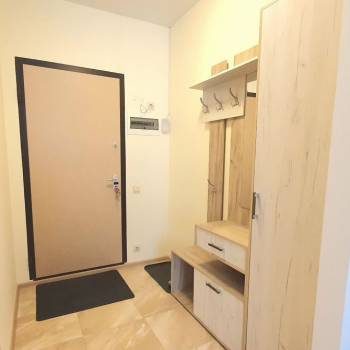 Сдается 1-комнатная квартира, 42 м²