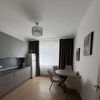 Сдается 1-комнатная квартира, 43 м²