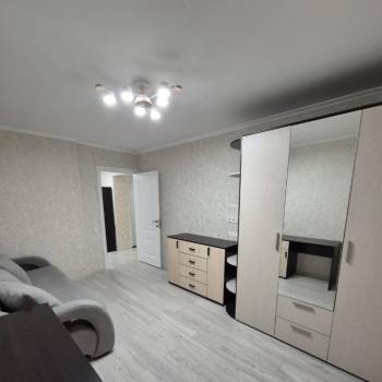 Сдается Многокомнатная квартира, 64 м²