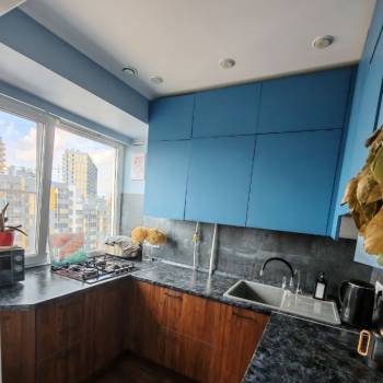 Продается Многокомнатная квартира, 72 м²