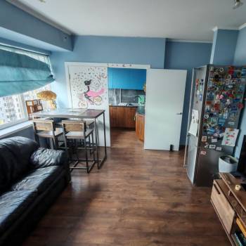 Продается Многокомнатная квартира, 72 м²