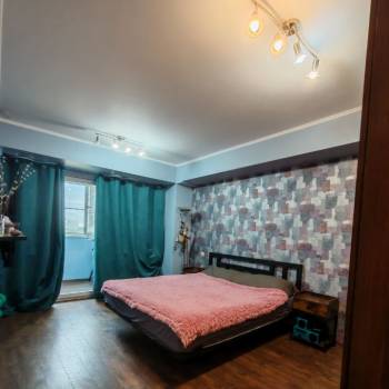 Продается Многокомнатная квартира, 72 м²
