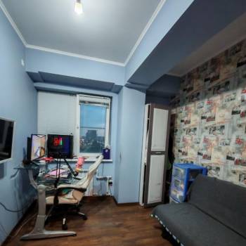 Продается Многокомнатная квартира, 72 м²