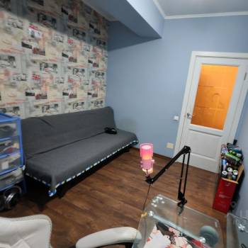 Продается Многокомнатная квартира, 72 м²