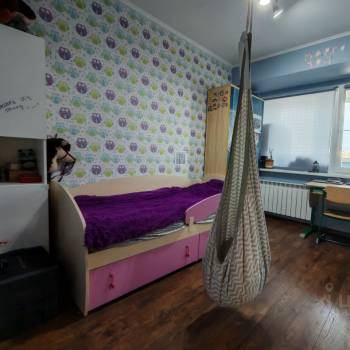 Продается Многокомнатная квартира, 72 м²