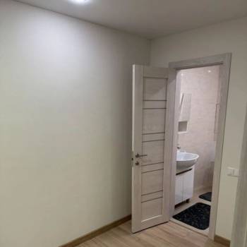 Продается 1-комнатная квартира, 43 м²