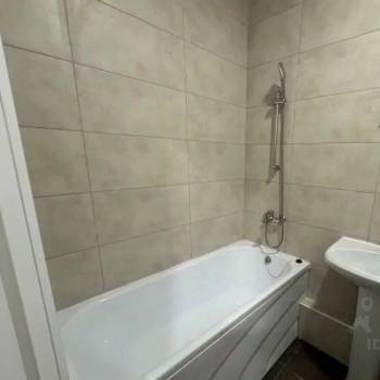 Продается 1-комнатная квартира, 47 м²