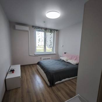 Продается 1-комнатная квартира, 42,2 м²