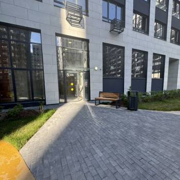 Продается 1-комнатная квартира, 73,1 м²