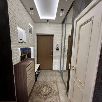Продается Многокомнатная квартира, 61 м²