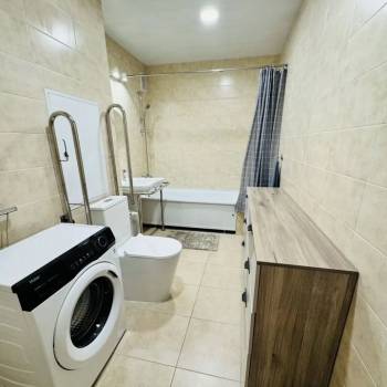 Сдается 1-комнатная квартира, 51,5 м²