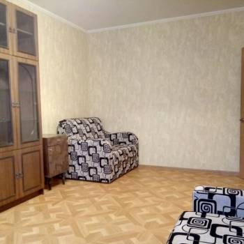 Сдается 1-комнатная квартира, 38 м²