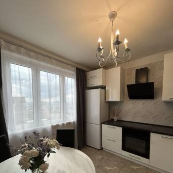Сдается 1-комнатная квартира, 38 м²