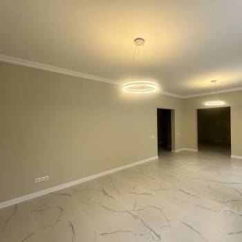 Продается Дом, 320 м²