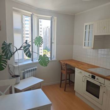 Сдается 1-комнатная квартира, 37,7 м²