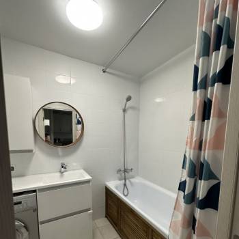 Продается 1-комнатная квартира, 40,4 м²