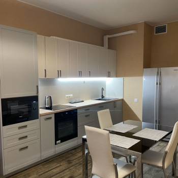 Сдается 2-х комнатная квартира, 74 м²