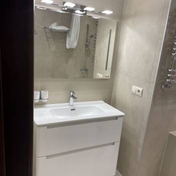 Сдается 2-х комнатная квартира, 74 м²