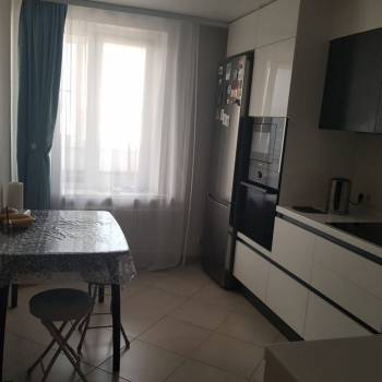 Продается 1-комнатная квартира, 39 м²