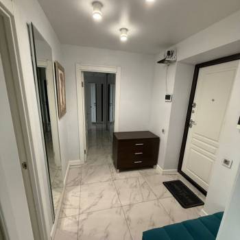 Сдается Многокомнатная квартира, 80 м²