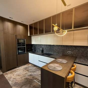 Сдается 1-комнатная квартира, 49,5 м²