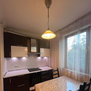 Продается 1-комнатная квартира, 38 м²