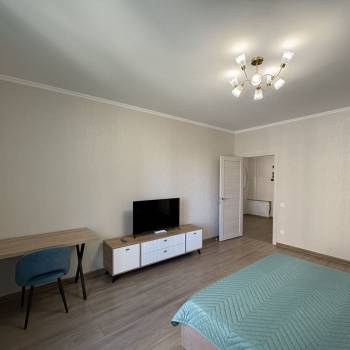 Сдается 1-комнатная квартира, 51 м²