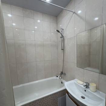 Сдается 1-комнатная квартира, 51 м²