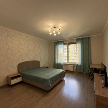 Сдается 1-комнатная квартира, 51 м²