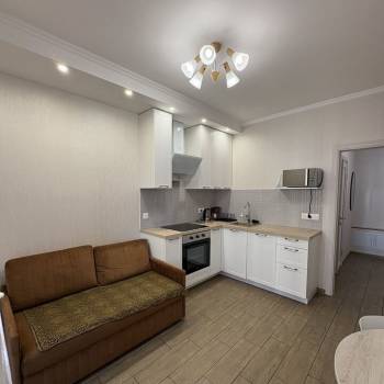Сдается 1-комнатная квартира, 51 м²