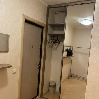 Продается 1-комнатная квартира, 38 м²