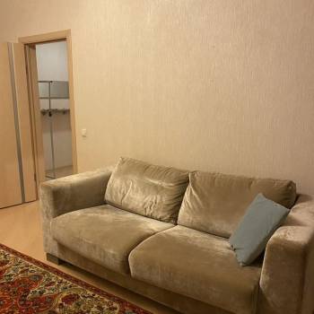 Продается 1-комнатная квартира, 38 м²