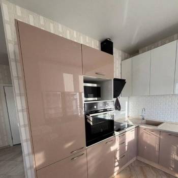 Сдается 2-х комнатная квартира, 64 м²