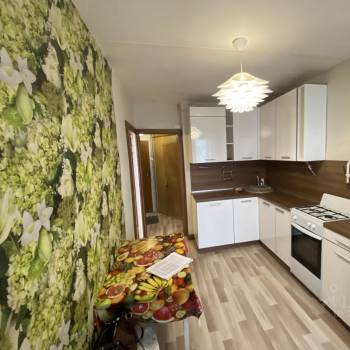 Сдается 1-комнатная квартира, 37 м²