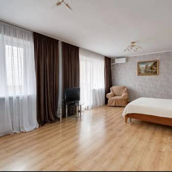 Продается Многокомнатная квартира, 156,9 м²