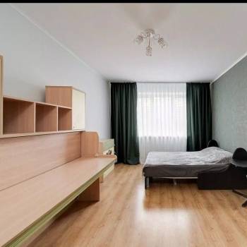 Продается Многокомнатная квартира, 156,9 м²