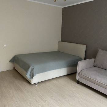 Продается 1-комнатная квартира, 35 м²