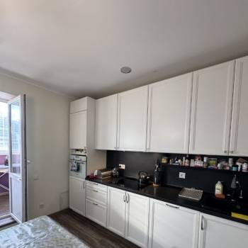 Продается 1-комнатная квартира, 37 м²
