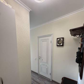 Продается 1-комнатная квартира, 37 м²