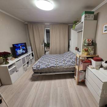 Продается 1-комнатная квартира, 32,8 м²