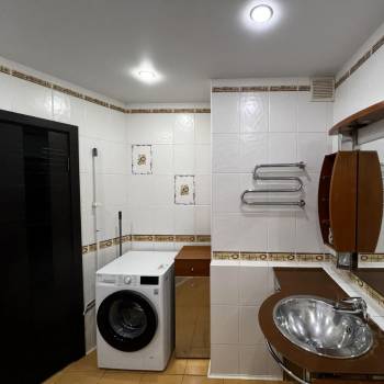Сдается 2-х комнатная квартира, 65 м²