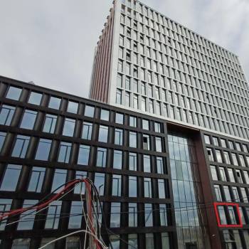 Продается 1-комнатная квартира, 70,4 м²