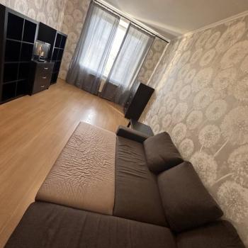 Сдается 1-комнатная квартира, 46 м²
