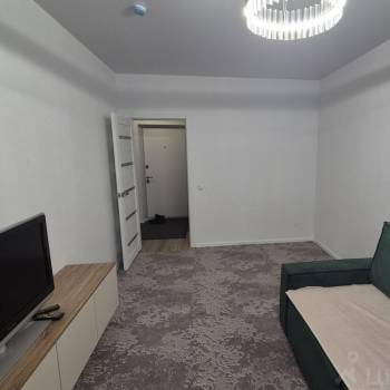 Продается 1-комнатная квартира, 40,6 м²