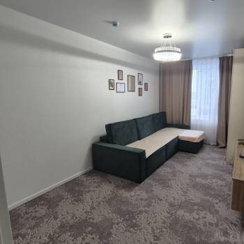 Продается 1-комнатная квартира, 40,6 м²